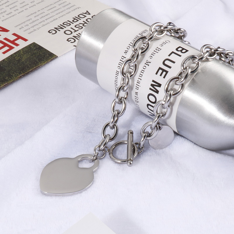 luxury love pendant necklace charm Necklaces female lucky grass clavicle saturn diamond necklaces gold for women mens tennis chain rose gold silvery couple gift
luxury love pendant necklace charm Necklaces female lucky grass clavicle saturn diamond necklaces gold for women mens tennis chain rose gold silvery couple gift