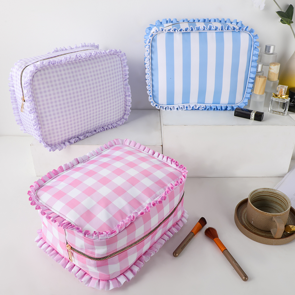 Cosmetic Bags Cases Ruffle Cosmetic Bag Travel Makeup Nylon Pouch For Women Girls Large Toiletry Multifunction Organizer Storage Zipper Waterproof 230627, Blue
Cosmetic Bags Cases Ruffle Cosmetic Bag Travel Makeup Nylon Pouch For Women Girls Large Toiletry Multifunction Organizer Storage Zipper Waterproof 230627, Blue