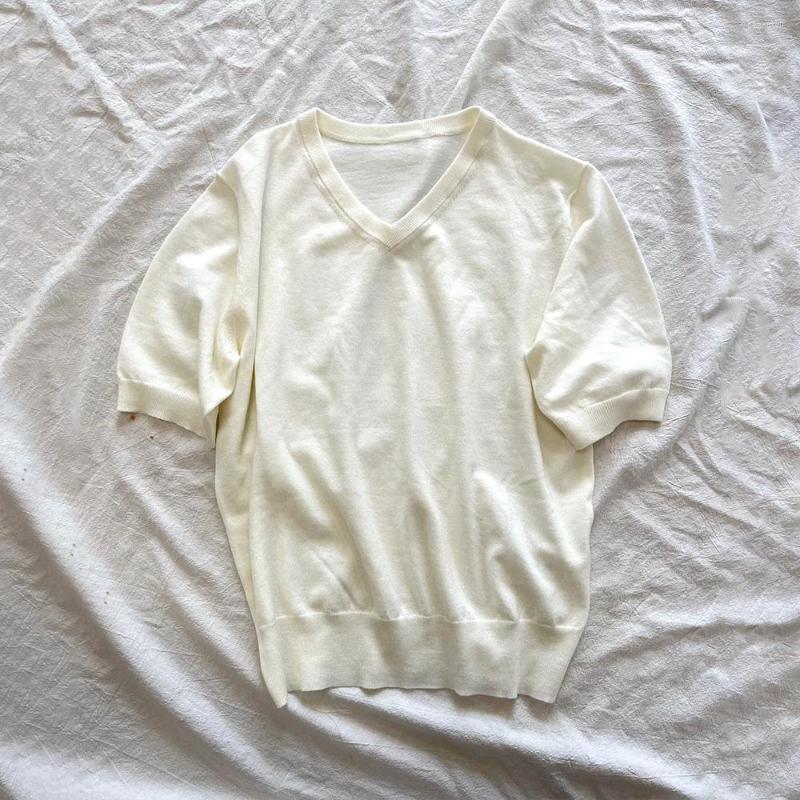 Women' T Shirts 23 Summer French Small V-neck Simple Temperament Front And Back Two Wear Wool Short Sleeve Knitted Tops, Beige
Women' T Shirts 23 Summer French Small V-neck Simple Temperament Front And Back Two Wear Wool Short Sleeve Knitted Tops, Beige