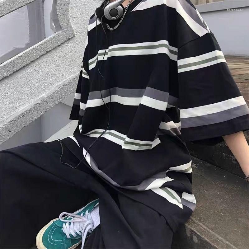 Men' T Shirts Striped Short Sleeved T-shirt Men Ins American Retro Summer Thin Section High Street Tide Brand Trend Loose Fiv -point Shirt, Black
Men' T Shirts Striped Short Sleeved T-shirt Men Ins American Retro Summer Thin Section High Street Tide Brand Trend Loose Fiv -point Shirt, Black