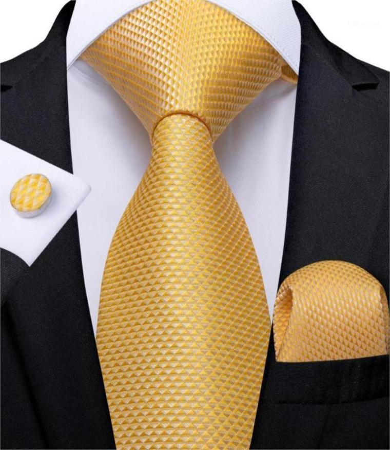 Bow Ties Fashion Men Tie Yellow Solid Silk Wedding For Hanky Cufflink Gift Set DiBanGu Design Business Party MJ728814795898
Bow Ties Fashion Men Tie Yellow Solid Silk Wedding For Hanky Cufflink Gift Set DiBanGu Design Business Party MJ728814795898