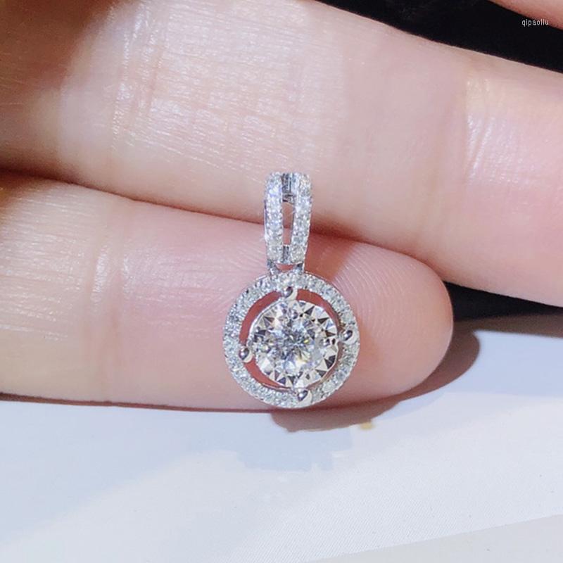 Pendant Necklaces Huitan Novel Design Women's Necklace For Wedding Full Paved Cubic Zirconia Brilliant High-quality Silver Color Jewelry
Pendant Necklaces Huitan Novel Design Women's Necklace For Wedding Full Paved Cubic Zirconia Brilliant High-quality Silver Color Jewelry