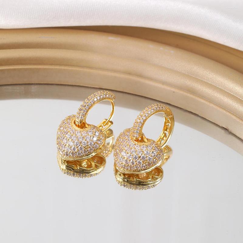 Dangle Earrings Bettyue Design Vintage Fashion Selling Women's Earring Three Colors Are Available Luxury Zircon Engagement Jewelry Gift
Dangle Earrings Bettyue Design Vintage Fashion Selling Women's Earring Three Colors Are Available Luxury Zircon Engagement Jewelry Gift