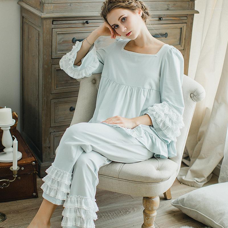 Women' Sleepwear Sexy Autumn And Winter Women Princess Modal Lace Pajamas Set Lady Pyjimas European Retro Style Home Wear QW1718, Light blue 
Women' Sleepwear Sexy Autumn And Winter Women Princess Modal Lace Pajamas Set Lady Pyjimas European Retro Style Home Wear QW1718, Light blue