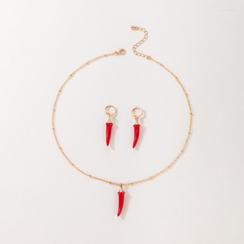 Pendant Necklaces Simple Fashion With Pepper Niche Design Sense Of Personality Geometric Street Shoot Lady Quality Necklace
Pendant Necklaces Simple Fashion With Pepper Niche Design Sense Of Personality Geometric Street Shoot Lady Quality Necklace