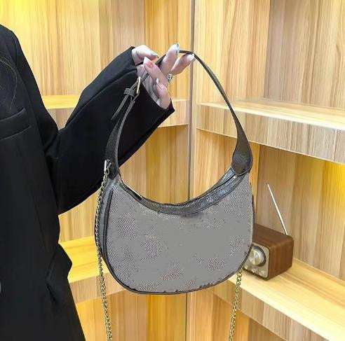 Foreign Trade Fashion Printing High Sense Selenodont Bag Women's French Stick Underarm Bag Shoulder Bag
Foreign Trade Fashion Printing High Sense Selenodont Bag Women's French Stick Underarm Bag Shoulder Bag