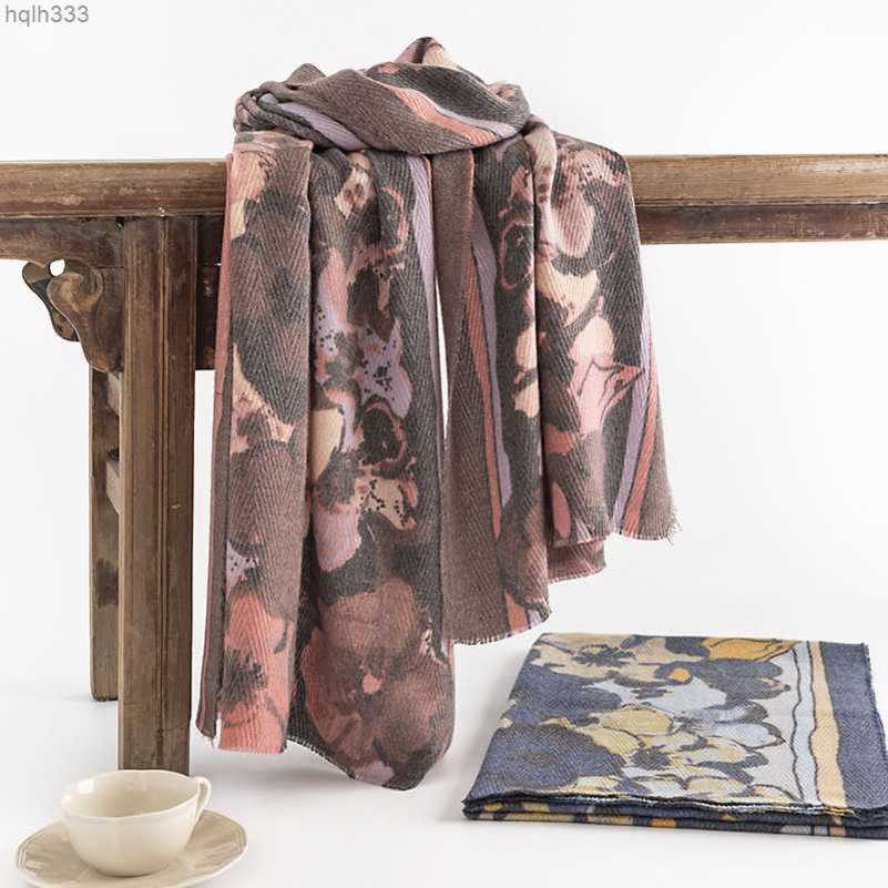Ethnic style, large flowers, fresh and sweet scarf, herringbone pattern, thick and soft feel, shawl printing, spring and autumn style scarf
Ethnic style, large flowers, fresh and sweet scarf, herringbone pattern, thick and soft feel, shawl printing, spring and autumn style scarf