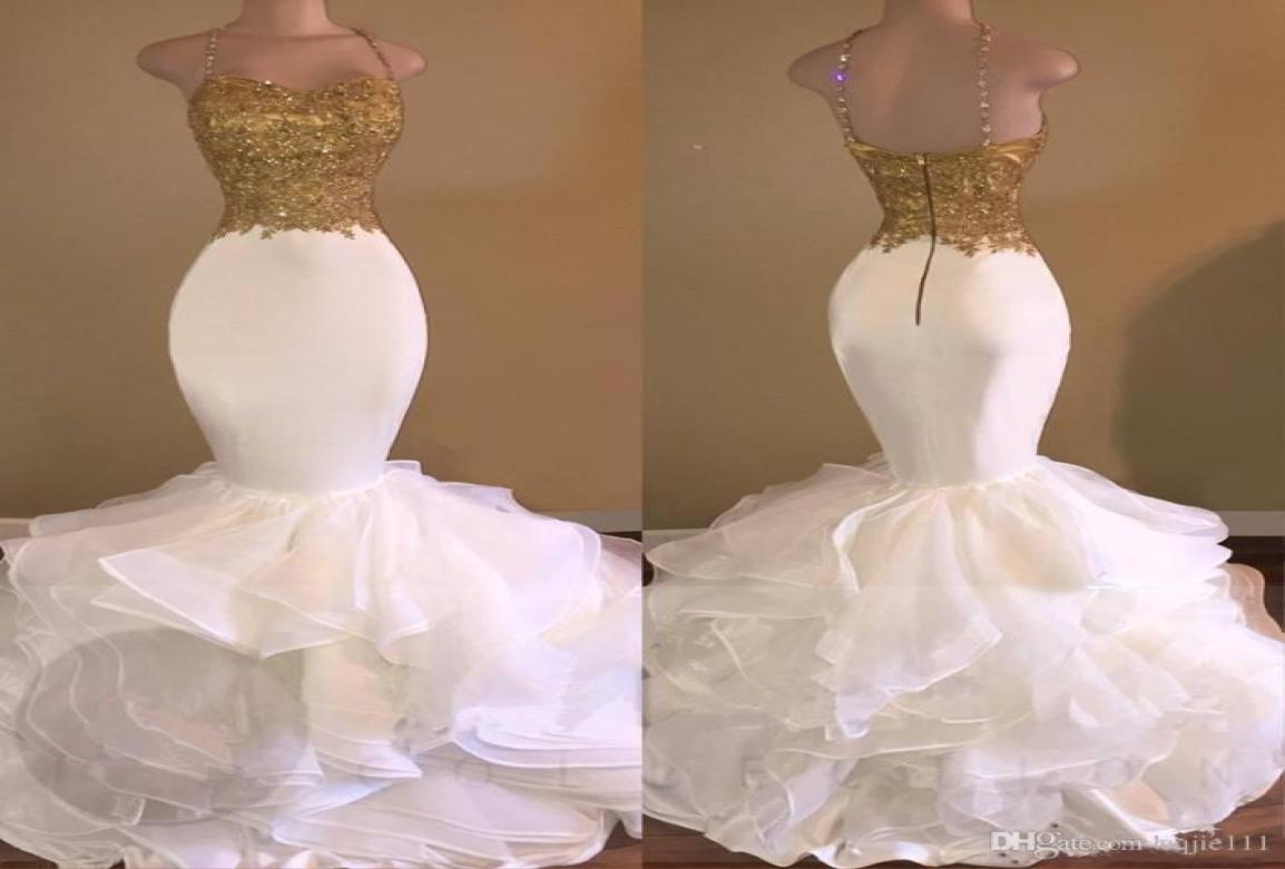 Sexy Mermaid White and Gold Prom Dresses Spaghetti Strap Appliques Lace Ruffles Organza Backless Long African Prom Dress for Gradu5484895
Sexy Mermaid White and Gold Prom Dresses Spaghetti Strap Appliques Lace Ruffles Organza Backless Long African Prom Dress for Gradu5484895