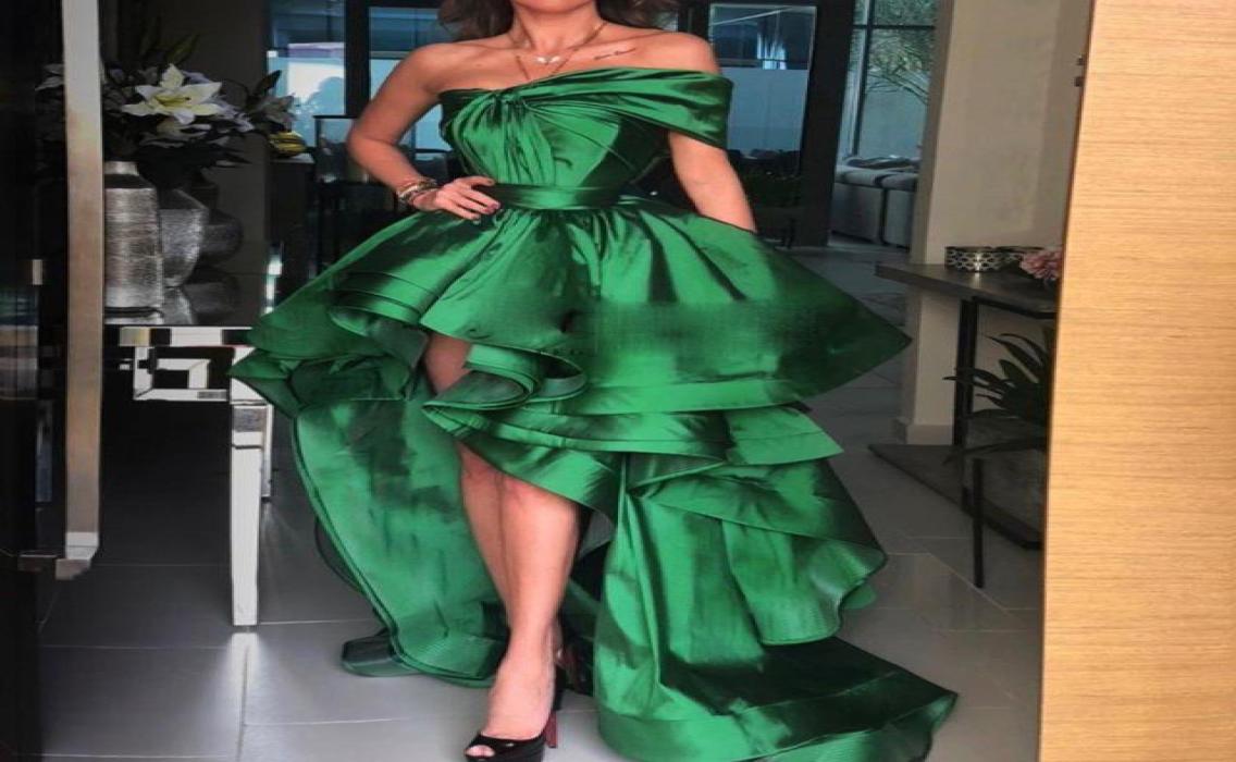 Green Off Shoulder High Low Prom Dresses Sexy Satin Pleated Tiered Ruffles Arabic Robe De Mariage Strapless Formal Evening Party D1539542, Dark green
Green Off Shoulder High Low Prom Dresses Sexy Satin Pleated Tiered Ruffles Arabic Robe De Mariage Strapless Formal Evening Party D1539542, Dark green