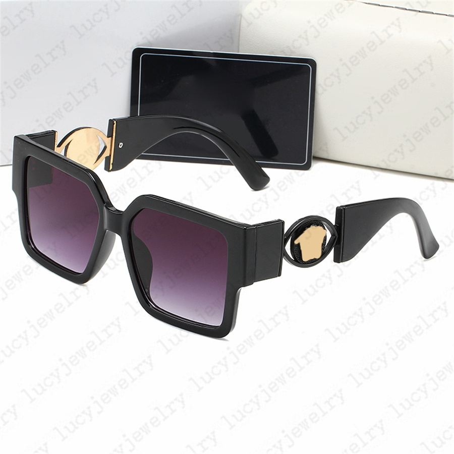 2023 Designer Sunglass Shades Simplicity Fashion Sunglasses Classic Sun glass Print Goggle Adumbral 5 Color Option Essential for summer
2023 Designer Sunglass Shades Simplicity Fashion Sunglasses Classic Sun glass Print Goggle Adumbral 5 Color Option Essential for summer