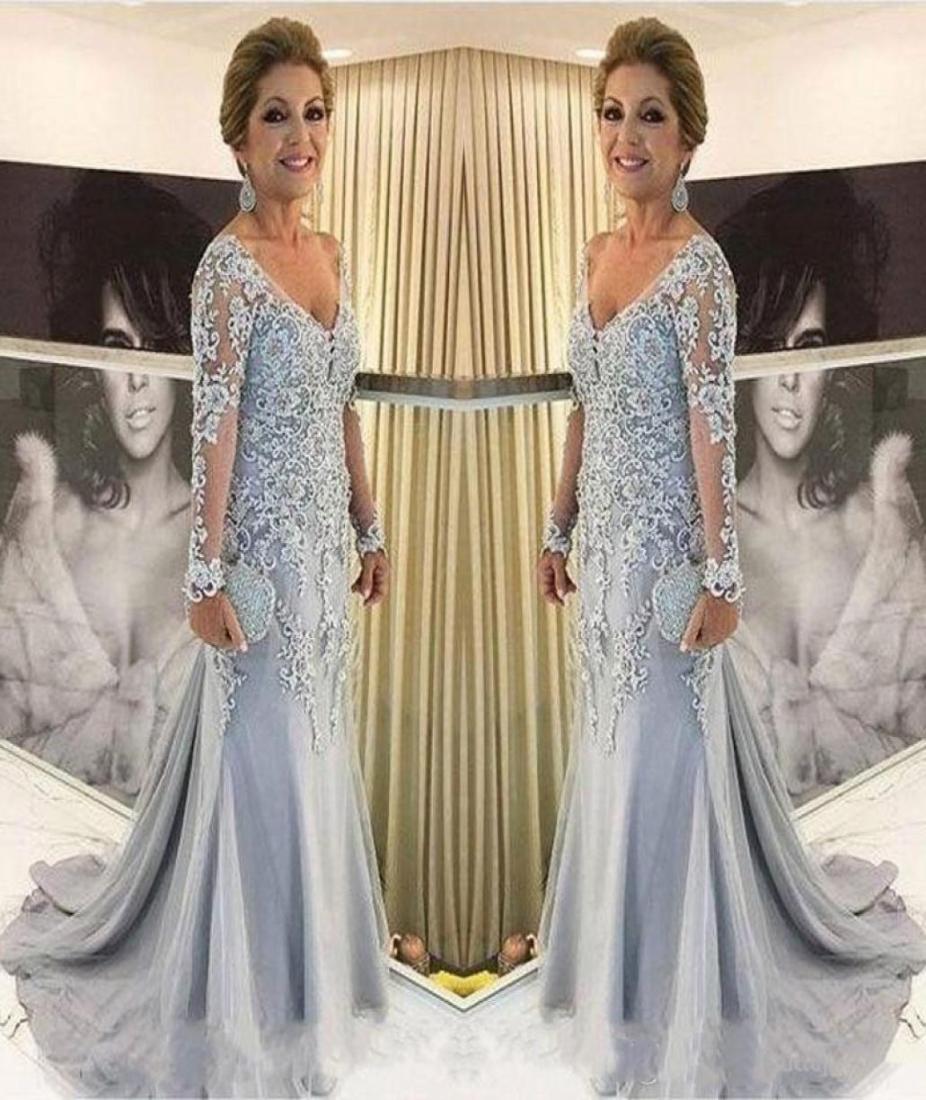 2020 Silver Mother Of The Bride Dresses V Neck Sheer LongSleeves Mermaid Lace Appliques Bead Sweep Train Long Plus Size Party Eve3435425
2020 Silver Mother Of The Bride Dresses V Neck Sheer LongSleeves Mermaid Lace Appliques Bead Sweep Train Long Plus Size Party Eve3435425