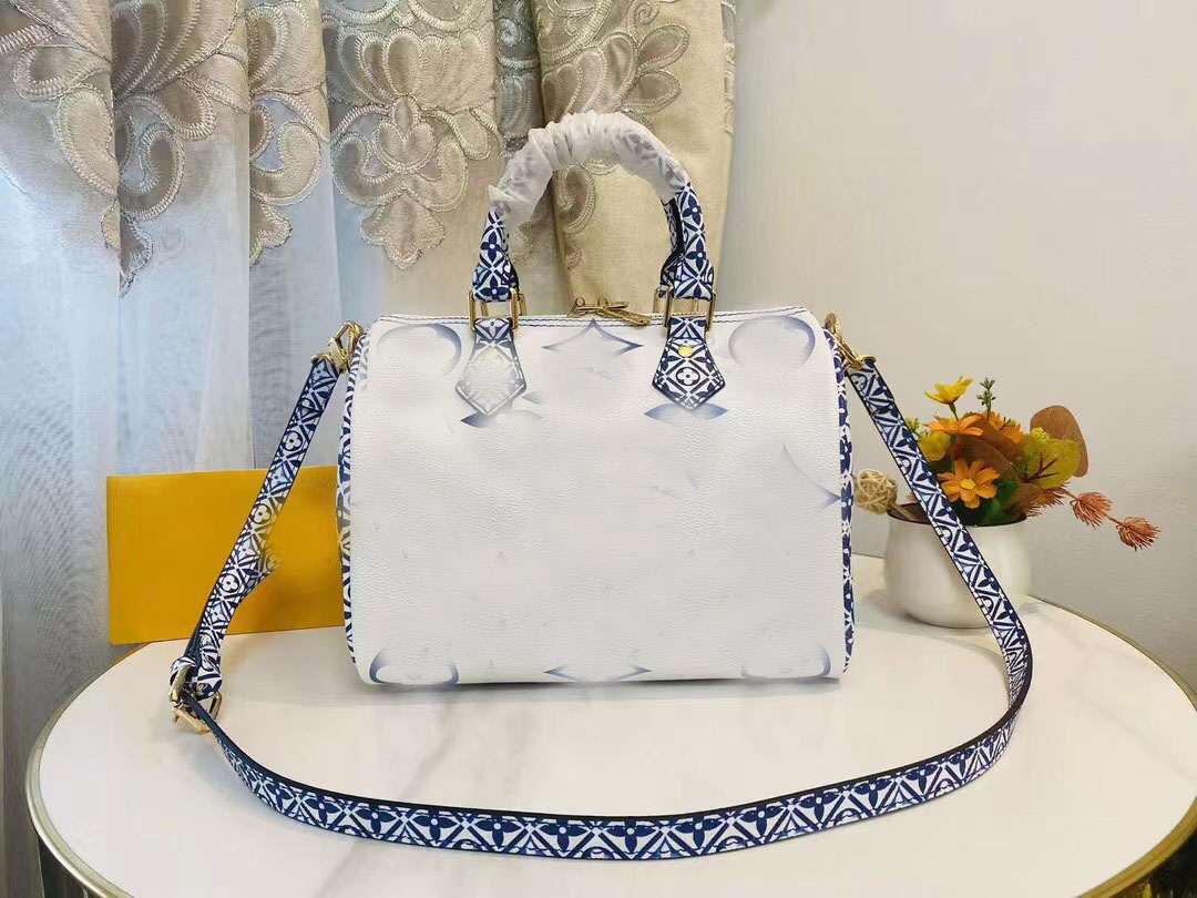 cf High Quality Luxury Womens Fashion Bag keepall nabo Latest Color Crossbody Handbags monograms Handbag Women Summer Luxurys Brands Shoulder Bags, Yellow
cf High Quality Luxury Womens Fashion Bag keepall nabo Latest Color Crossbody Handbags monograms Handbag Women Summer Luxurys Brands Shoulder Bags, Yellow