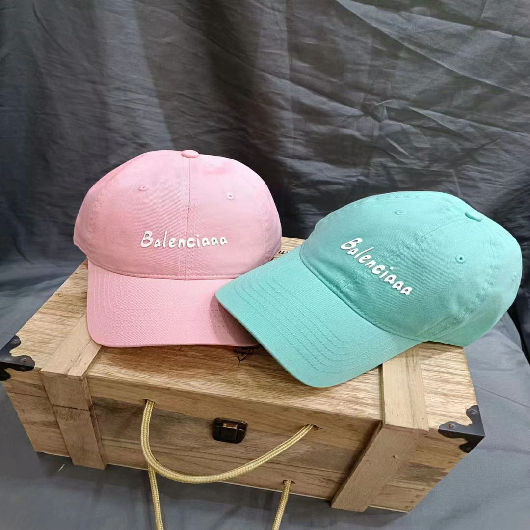 Summer Candy Fashion Designer Ball cap Couple Outdoor Vacation Sports Alphabet Print 12 Colors casquette, Red
Summer Candy Fashion Designer Ball cap Couple Outdoor Vacation Sports Alphabet Print 12 Colors casquette, Red