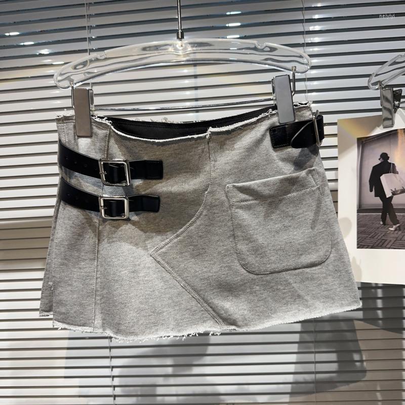 Skirts BORVEMAYS Casual A-line All-match Women High Waist Patchwork Metal Button 2023 Summer Gray Pockets WZ3431
Skirts BORVEMAYS Casual A-line All-match Women High Waist Patchwork Metal Button 2023 Summer Gray Pockets WZ3431