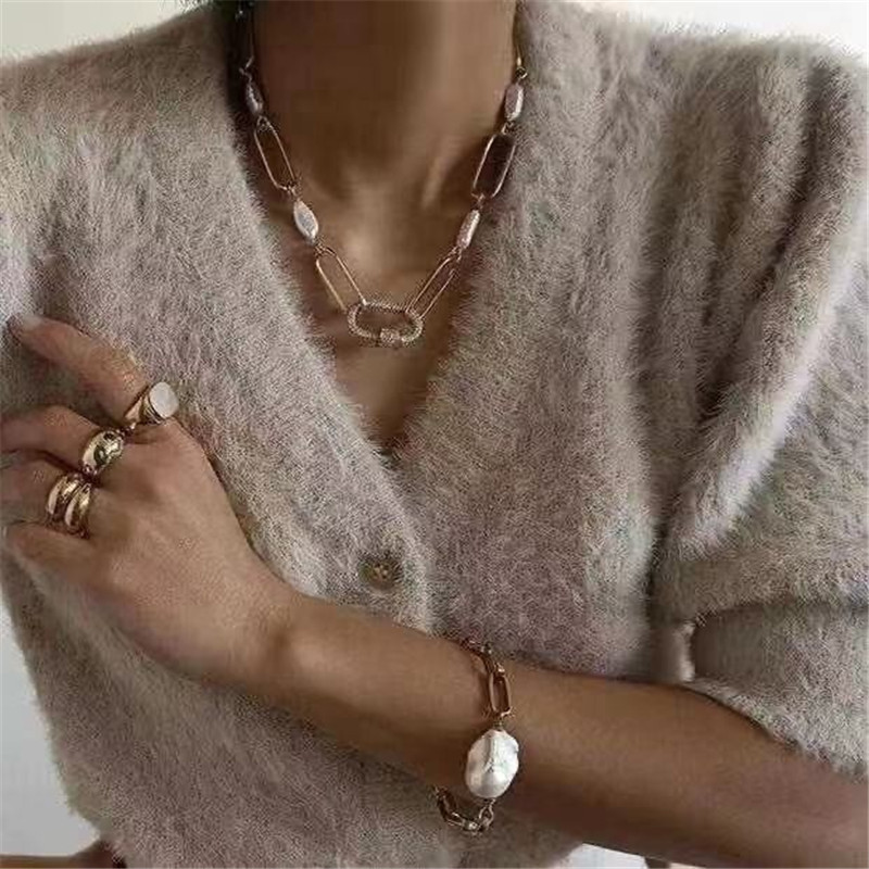 Natural Baroque Pearl Chain Necklaces Vintage Gold Plate Neckchain Collar Chain Female
Natural Baroque Pearl Chain Necklaces Vintage Gold Plate Neckchain Collar Chain Female