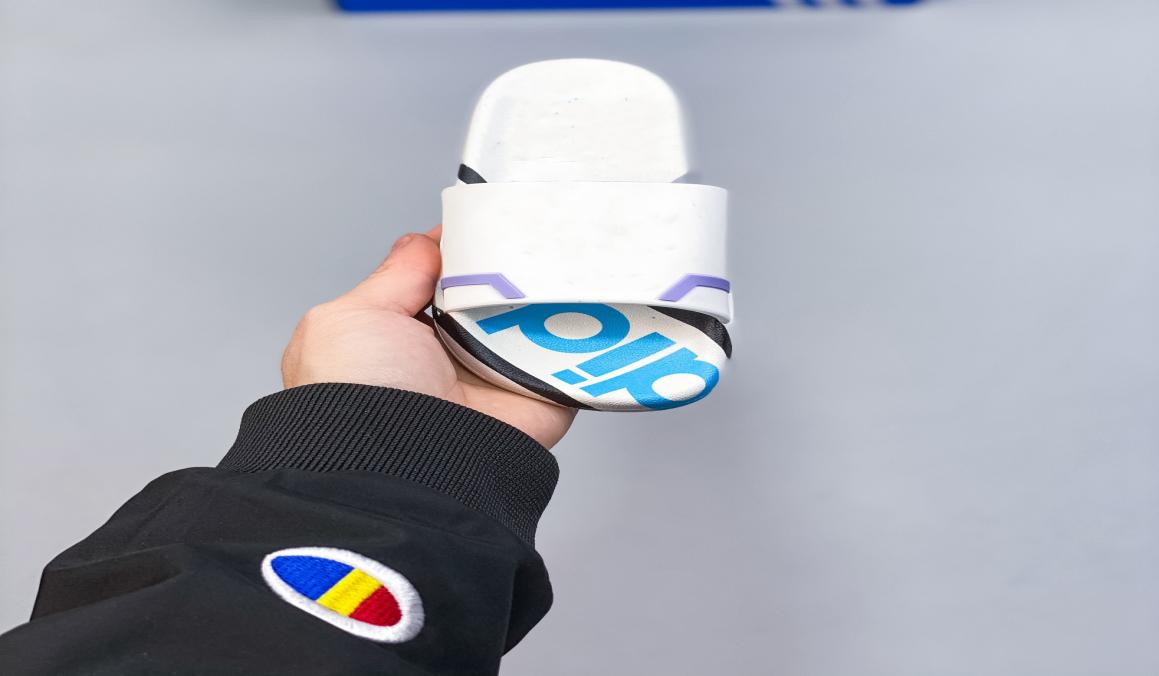 2021 High Quality Slippers Summer Kids Sandals Casual Fashion Beach Girls Shoes Toddler Boys Breathable9579420, White
2021 High Quality Slippers Summer Kids Sandals Casual Fashion Beach Girls Shoes Toddler Boys Breathable9579420, White