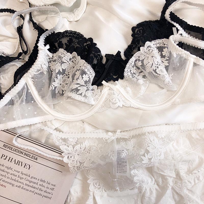 Bras Sets Sexy Embroidered Lace Bralette Hollow Steel Ring Lingerie With Panties Ultra-thin Transparent Underwear Thong Set Bra, Black
Bras Sets Sexy Embroidered Lace Bralette Hollow Steel Ring Lingerie With Panties Ultra-thin Transparent Underwear Thong Set Bra, Black