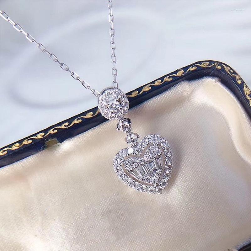 Pendant Necklaces CAOSHI Gorgeous Full Paved Dazzling Heart Shaped Cubic Zirconia Necklace For Women Exquisite Wedding Jewelry Wholesale Gor
Pendant Necklaces CAOSHI Gorgeous Full Paved Dazzling Heart Shaped Cubic Zirconia Necklace For Women Exquisite Wedding Jewelry Wholesale Gor