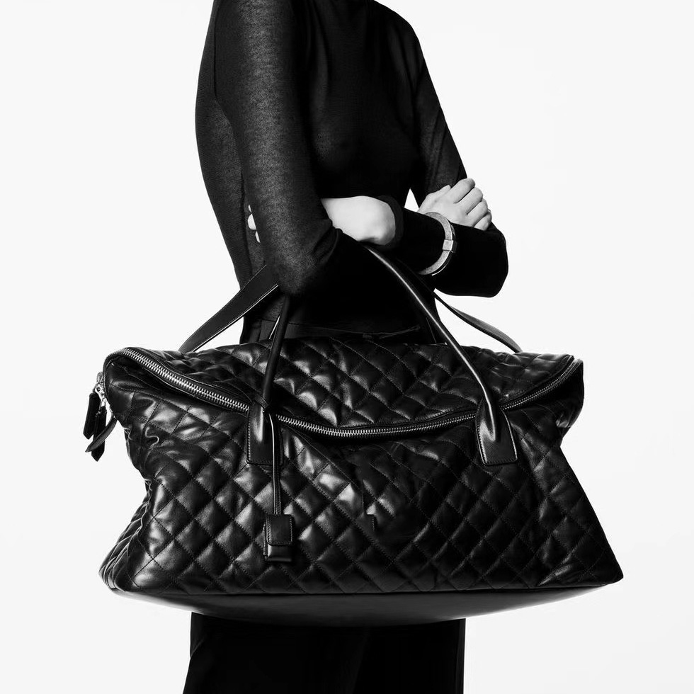 Black Fashion ES Giant travel bags Quilted Leather Totes Maxi Supple Bag Top Handles duffle designer womens mens Zip Closure Case large handbags 56cm
Black Fashion ES Giant travel bags Quilted Leather Totes Maxi Supple Bag Top Handles duffle designer womens mens Zip Closure Case large handbags 56cm