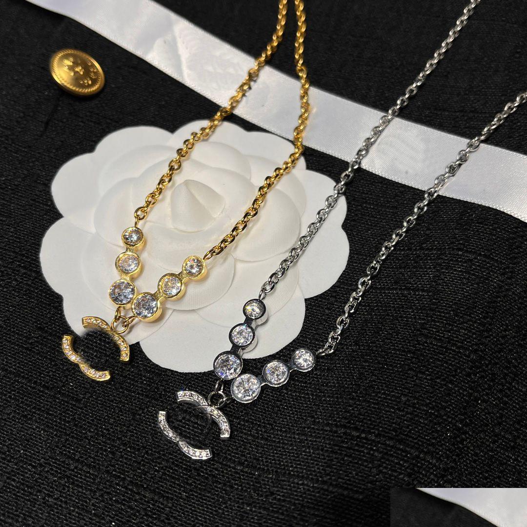 Pendant Necklaces Luxury Designer Diamond Women Necklace Zircon Choker Chain 18K Gold Plated Quality Stainless Steel Letter For Drop Dhqje
Pendant Necklaces Luxury Designer Diamond Women Necklace Zircon Choker Chain 18K Gold Plated Quality Stainless Steel Letter For Drop Dhqje