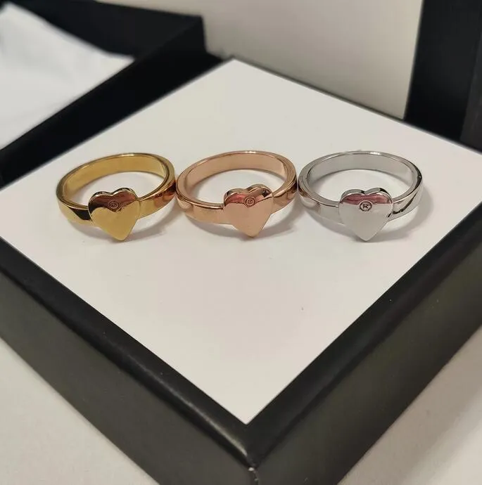 New High Quality Designer Design Titanium Band Rings Classic Jewelry Fashion Ladies Rings Holiday Gifts
New High Quality Designer Design Titanium Band Rings Classic Jewelry Fashion Ladies Rings Holiday Gifts