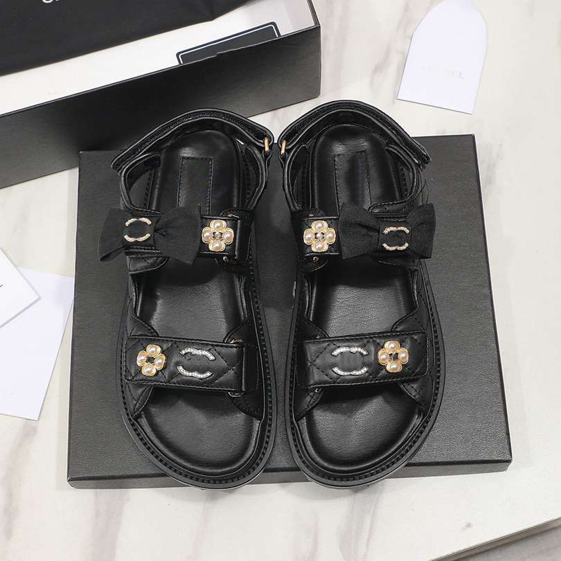 Luxury Designer Channel Sandals Women Slipper Leather Low Heel Sandals Womens Ccity Slide Casual Shoes Platform Flip Flops sdgxcv
Luxury Designer Channel Sandals Women Slipper Leather Low Heel Sandals Womens Ccity Slide Casual Shoes Platform Flip Flops sdgxcv