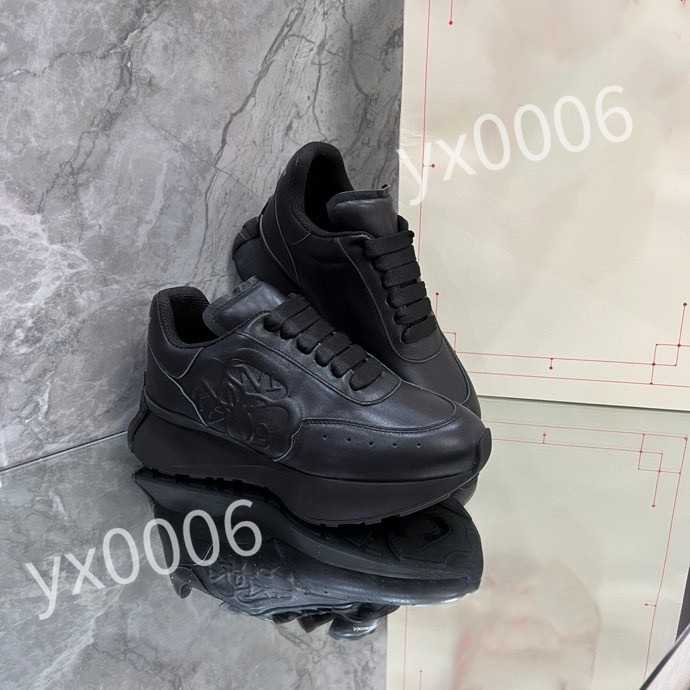 Top Hot Luxury Designer Calfskin Casual Shoes Reflective Sneakers Vintage Leather Trainers Fashion Leisure Shoes Platform Lace-up Women Mens Sneaker, 01
Top Hot Luxury Designer Calfskin Casual Shoes Reflective Sneakers Vintage Leather Trainers Fashion Leisure Shoes Platform Lace-up Women Mens Sneaker, 01