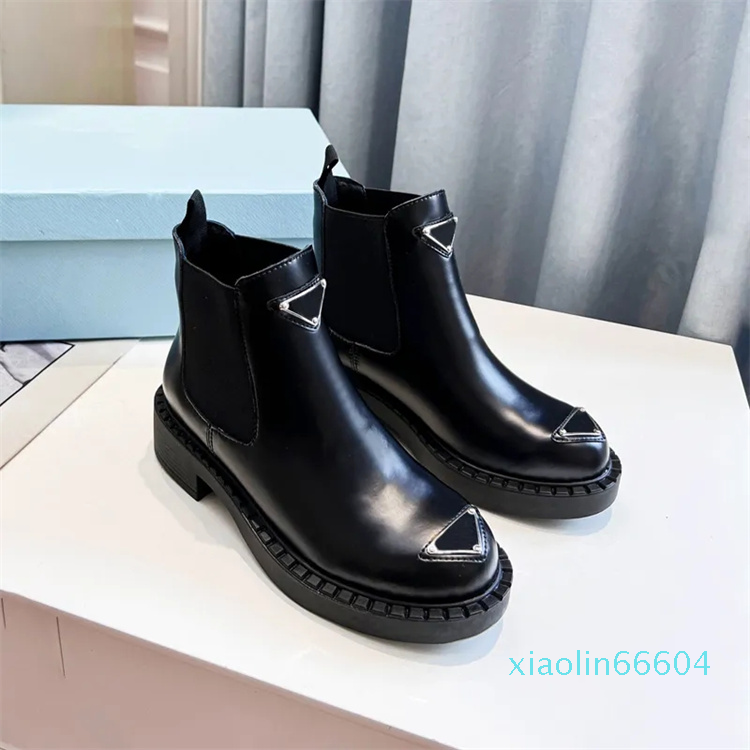 Black Brushed Leather Slip On Boots Platform Desert Boot Womens Rubber Monobloc Sole Booties Designers Ankle Martin Motorcycle Boot
Black Brushed Leather Slip On Boots Platform Desert Boot Womens Rubber Monobloc Sole Booties Designers Ankle Martin Motorcycle Boot