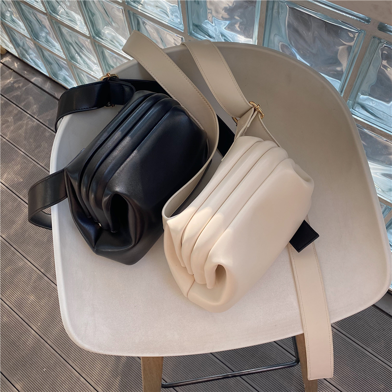 Evening Bags Women Shoulder Bags Designer Tote Handbag Crossbody Bags For Women Messenger Bag Female Handbags Bolsa Feminina sac a main femme 230627, Beige
Evening Bags Women Shoulder Bags Designer Tote Handbag Crossbody Bags For Women Messenger Bag Female Handbags Bolsa Feminina sac a main femme 230627, Beige
