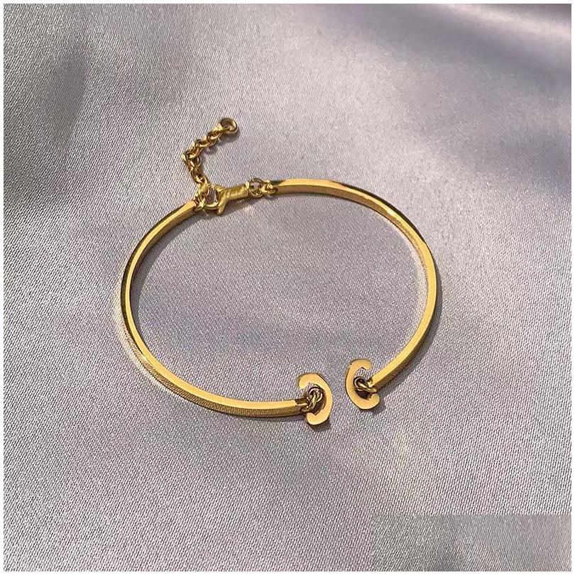 Pendant Necklaces Designer High Quality Necklace Choker Collar Punk Retro Chunky Link Chain Women S Bracelet Year Jewelry Accessorie Dhcl9
Pendant Necklaces Designer High Quality Necklace Choker Collar Punk Retro Chunky Link Chain Women S Bracelet Year Jewelry Accessorie Dhcl9