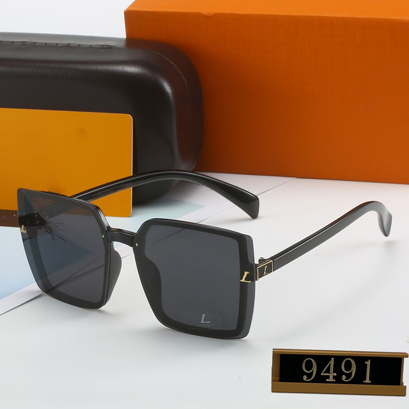 Luxury Women Sunglasses Designer Fashion Sunglass Sun Glasses Mens Beach Square Glass Classic Outdoor Eyeglasses Sunglasses with Box 236284C
Luxury Women Sunglasses Designer Fashion Sunglass Sun Glasses Mens Beach Square Glass Classic Outdoor Eyeglasses Sunglasses with Box 236284C