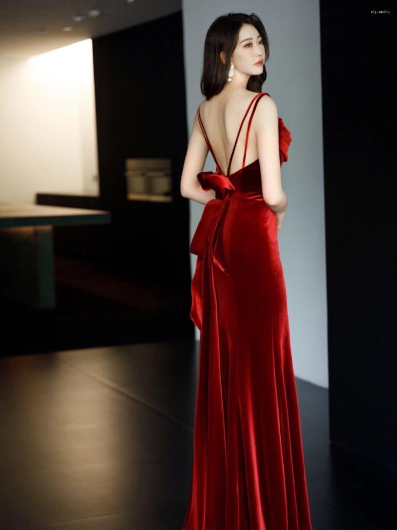 Ethnic Clothing Sexy Spaghetti Strap Backless Long Prom Dresses Toast 2023 Women Burgundy Velour Wedding Party Dress Vestido De Festa
Ethnic Clothing Sexy Spaghetti Strap Backless Long Prom Dresses Toast 2023 Women Burgundy Velour Wedding Party Dress Vestido De Festa