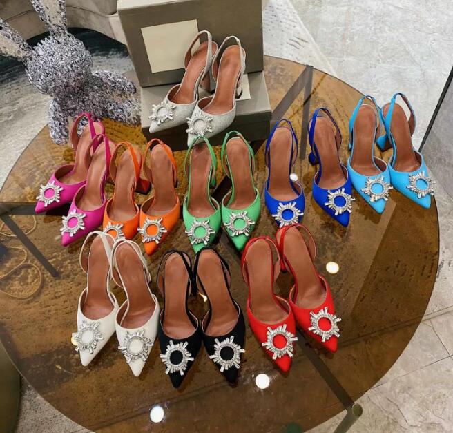 Amina muaddi Begum Crystal-Embellished buckle stain Pumps shoes spool Heels sandals women's Luxury Designers Dress shoe Evening Slingback sandal factory footwear-
Amina muaddi Begum Crystal-Embellished buckle stain Pumps shoes spool Heels sandals women's Luxury Designers Dress shoe Evening Slingback sandal factory footwear-