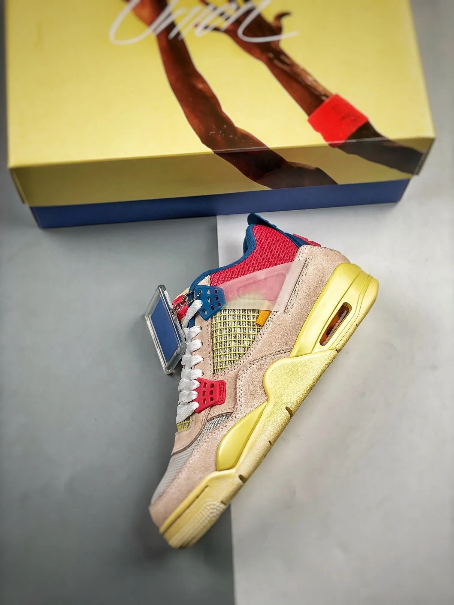 Top Quality Union Jumpman 4s Men Women Shoes Beige Guava Bone Blue Fushion Red Unisex Designer Basketball Shoes Outdoor Sneakers Fast Delivery With box, Bone blue red
Top Quality Union Jumpman 4s Men Women Shoes Beige Guava Bone Blue Fushion Red Unisex Designer Basketball Shoes Outdoor Sneakers Fast Delivery With box, Bone blue red