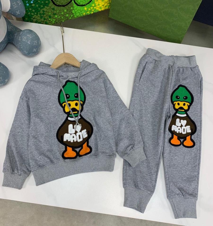Baby Clothes Sets Kids Designer clothes Hoodies Girls Boys Tracksuits With Letters Duck pattern Sports Loose Outfit Warm Autumn An1213641, Black
Baby Clothes Sets Kids Designer clothes Hoodies Girls Boys Tracksuits With Letters Duck pattern Sports Loose Outfit Warm Autumn An1213641, Black