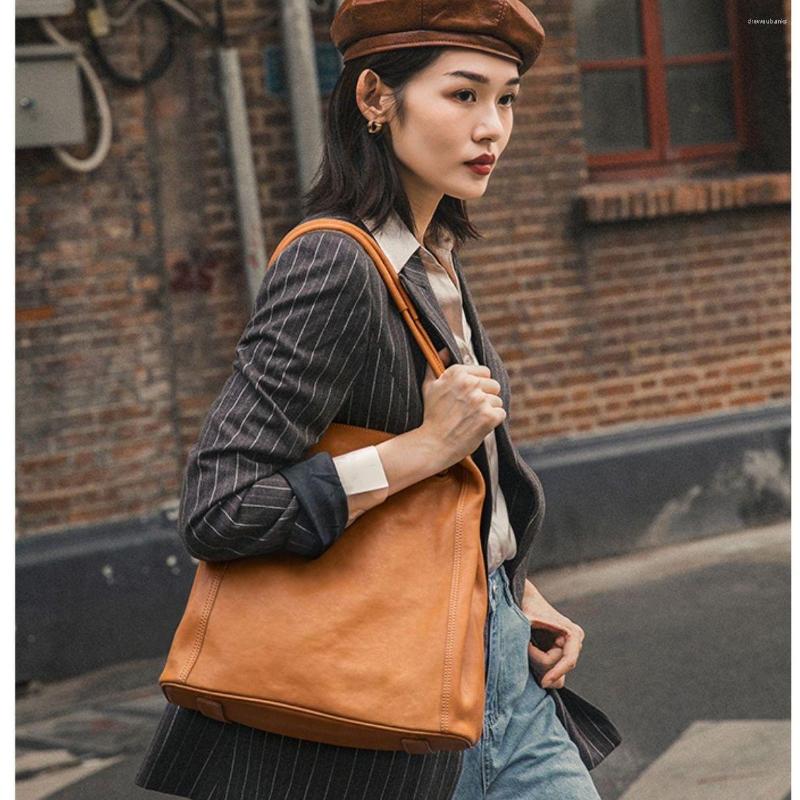 Evening Bags Women's Bag Lazy Bucket Leather Large Capacity Single Shoulder Messenger Commuter Small High-end Cowhide, Caramel small
Evening Bags Women's Bag Lazy Bucket Leather Large Capacity Single Shoulder Messenger Commuter Small High-end Cowhide, Caramel small