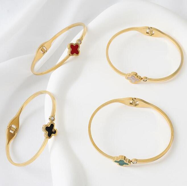 Luxury 4/Four Leaf Clover Designer Bracelet for Womens Brand Love Gift Cuff Bracelet Classic Design Party Jewelry Exquisite Design Fashion Jewelry Bangle
Luxury 4/Four Leaf Clover Designer Bracelet for Womens Brand Love Gift Cuff Bracelet Classic Design Party Jewelry Exquisite Design Fashion Jewelry Bangle