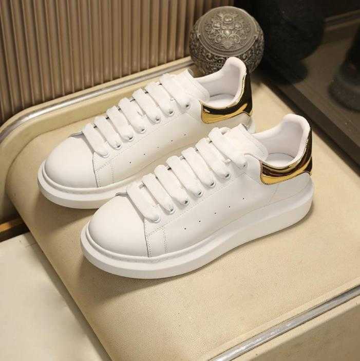 designer Men Shoes luxury shoes Sneakers running White Black Leather Lace Suede Trainers Jogging Walking shoe woman men shoes high quality 35-45 mens shoes designer
designer Men Shoes luxury shoes Sneakers running White Black Leather Lace Suede Trainers Jogging Walking shoe woman men shoes high quality 35-45 mens shoes designer