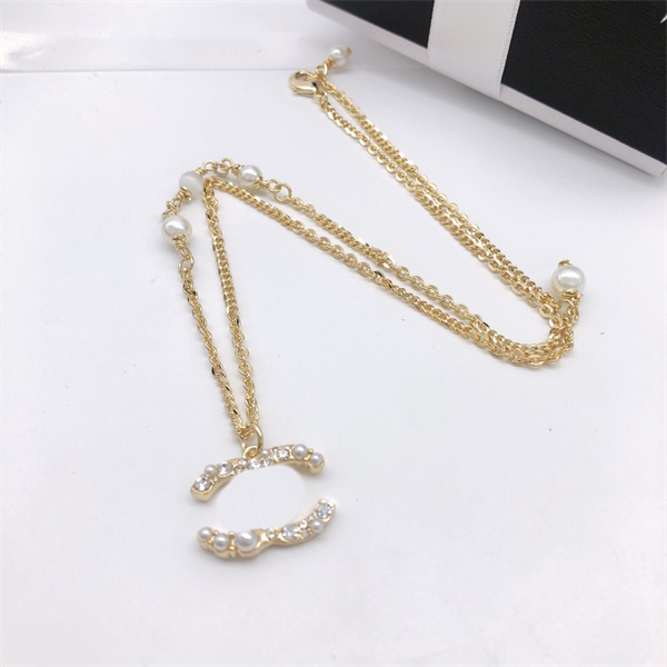 Top quality Double Letter Pendant gold Necklaces Designer CCity Crysatl Pearl Rhinestone Necklace Women Jewerlry Accessories 55767
Top quality Double Letter Pendant gold Necklaces Designer CCity Crysatl Pearl Rhinestone Necklace Women Jewerlry Accessories 55767