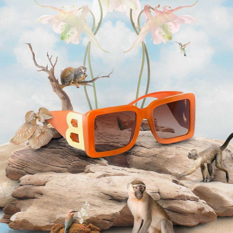 Wholesale of Rock style square metal inlaid with modern charm wide leg sunglasses 4301
Wholesale of Rock style square metal inlaid with modern charm wide leg sunglasses 4301
