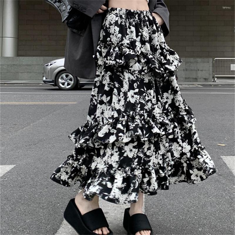 Skirts PLAMTEE Retro Florals Long Women Slim Mid-Length Gentle Chic Summer Loose Fashion Casual Office Wear High Waist, Black
Skirts PLAMTEE Retro Florals Long Women Slim Mid-Length Gentle Chic Summer Loose Fashion Casual Office Wear High Waist, Black