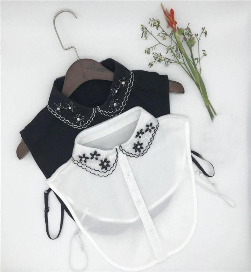 Bow Ties Women Embroidery Hollow Out Lace Flower Chiffon Fake Collar Elegant Rhinestone Crystal Lapel False Detachable Blouse Tops8169822
Bow Ties Women Embroidery Hollow Out Lace Flower Chiffon Fake Collar Elegant Rhinestone Crystal Lapel False Detachable Blouse Tops8169822