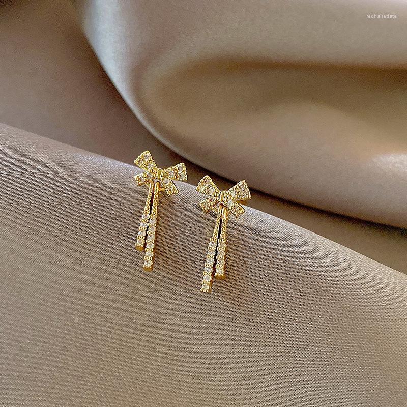 Stud Earrings Romantic Bowknot Rhinestone For Women Girls Elegant Temperament Pearl Hollow Heart Gold Color Accessories Jewelry
Stud Earrings Romantic Bowknot Rhinestone For Women Girls Elegant Temperament Pearl Hollow Heart Gold Color Accessories Jewelry