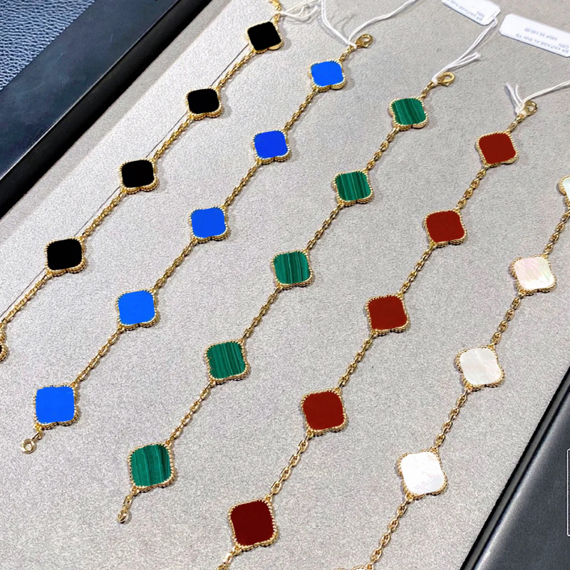 Four Leaf Clover Charm Bracelets Bangle Chain 18K Gold Agate Shell Mother-of-Pearl For Women&Girl Wedding designer Jewelry 2023 New fashion
Four Leaf Clover Charm Bracelets Bangle Chain 18K Gold Agate Shell Mother-of-Pearl For Women&Girl Wedding designer Jewelry 2023 New fashion