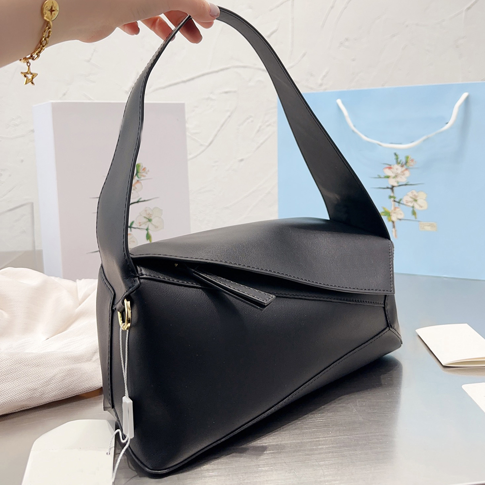 Luxury Handbags Designer Bag Shoulder Cross Body Bag Underarm Women Genuine Leather Patchwork Handbag Purse 29x14 cm, Black
Luxury Handbags Designer Bag Shoulder Cross Body Bag Underarm Women Genuine Leather Patchwork Handbag Purse 29x14 cm, Black