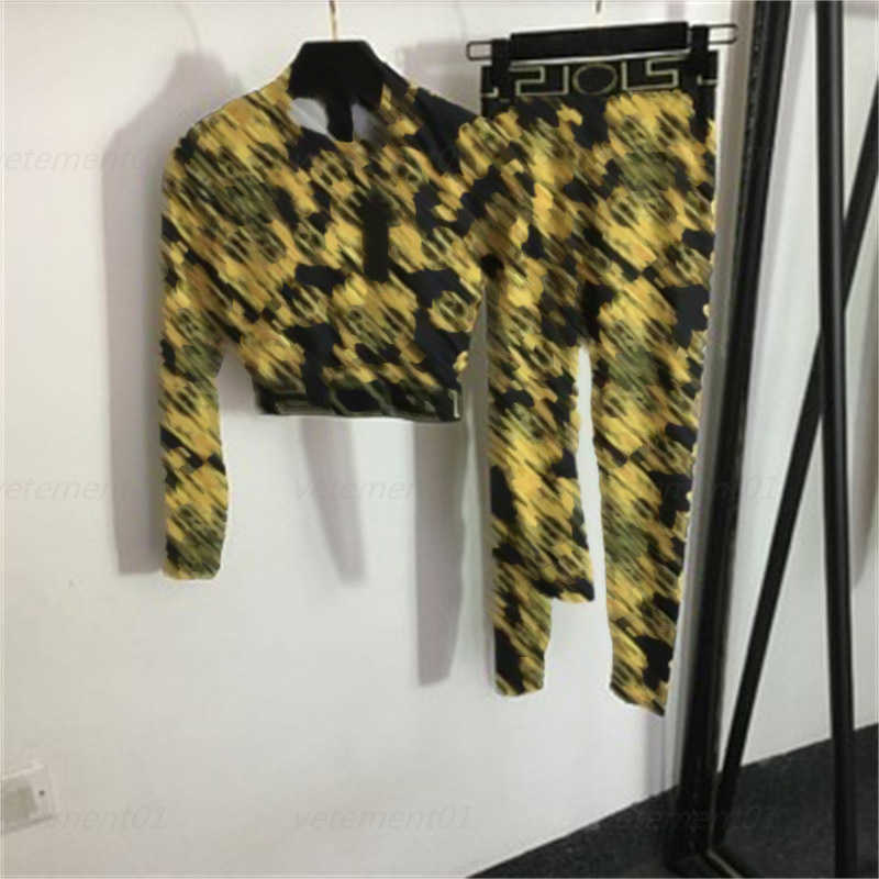 Designer Tracksuit Sexy 2 Piece Set Women Retro Floral Print Short Waist Long-sleeved Tops Stretch Thin Bottoming Pants Womens Gold Tracksuits
Designer Tracksuit Sexy 2 Piece Set Women Retro Floral Print Short Waist Long-sleeved Tops Stretch Thin Bottoming Pants Womens Gold Tracksuits