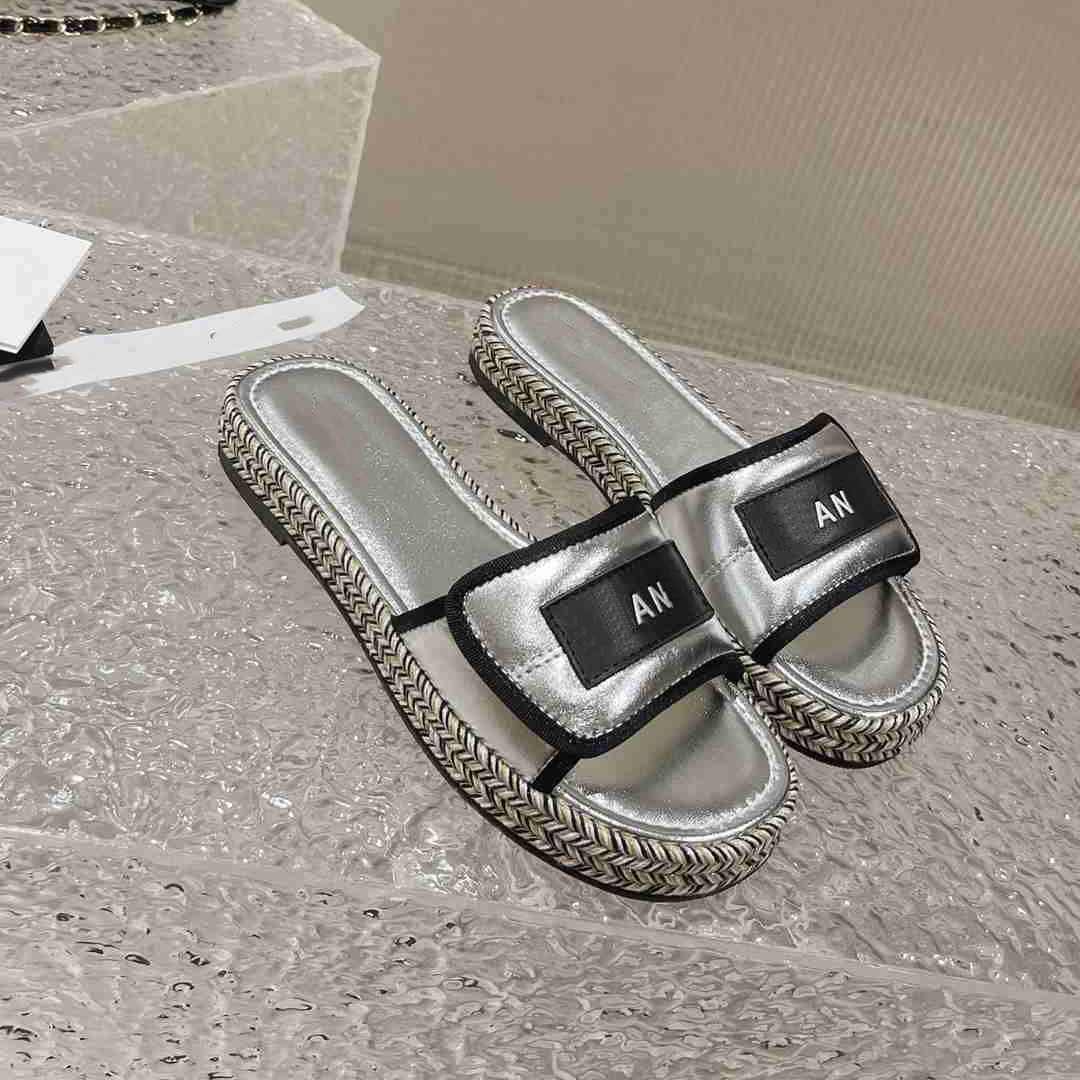 Designer Channel Sandals Woman Slipper Leather Low Heel Sandals Womens Ccity Slide Casual Shoes Women Platform Flip Flops xvdxcv
Designer Channel Sandals Woman Slipper Leather Low Heel Sandals Womens Ccity Slide Casual Shoes Women Platform Flip Flops xvdxcv