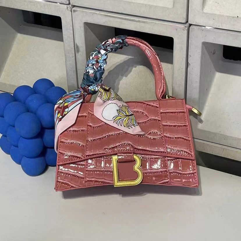 Premium Handbag Luxury Designer Shoulder Bag Fashion Classic PU Leather Mini Square Bags Women Diagonal Bag Stone Print Underarm Bags Purse High-quality, Black
Premium Handbag Luxury Designer Shoulder Bag Fashion Classic PU Leather Mini Square Bags Women Diagonal Bag Stone Print Underarm Bags Purse High-quality, Black