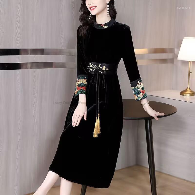 Ethnic Clothing Chinese Improved Cheongsam Dress Retro Qipao Flower Embroidery Vintage Vestidos Elegant Party
Ethnic Clothing Chinese Improved Cheongsam Dress Retro Qipao Flower Embroidery Vintage Vestidos Elegant Party