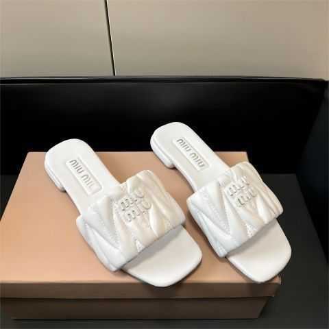 Designer Mius Beach Sandals Shoes Women Genuine Slide Leather Slippers for Women's 2023 Summer New Network Red Versatile Outwear Lazy UK3I
Designer Mius Beach Sandals Shoes Women Genuine Slide Leather Slippers for Women's 2023 Summer New Network Red Versatile Outwear Lazy UK3I